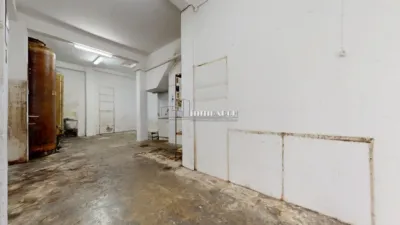 Local comercial en venta en Calle de Mariana Pineda - Más