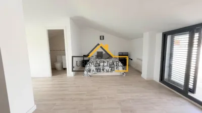 Duplex in Other Areas photo 34