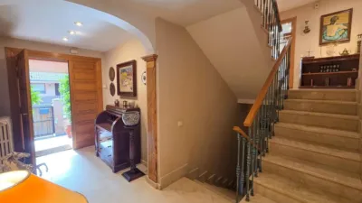 Chalet on Calle de San Isidro Labrador photo 2