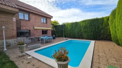 Chalet on Calle de San Isidro Labrador photo 54