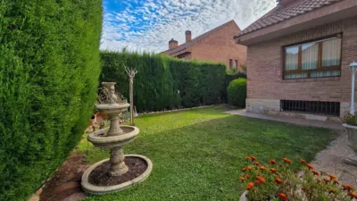 Chalet on Calle de San Isidro Labrador photo 58