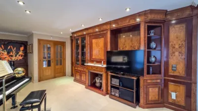 Chalet on Calle de San Isidro Labrador photo 9
