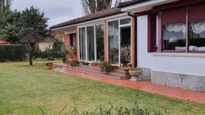 Chalet on Juan Carlos I Street photo 2