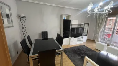 Habitación en alquiler en Calle del Monasterio de Carracedo, Centro (Ponferrada) de 230 €<span>/mes</span>