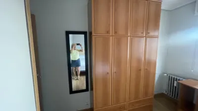 Habitación en alquiler en Calle del Monasterio de Carracedo, Centro (Ponferrada) de 230 €<span>/mes</span>