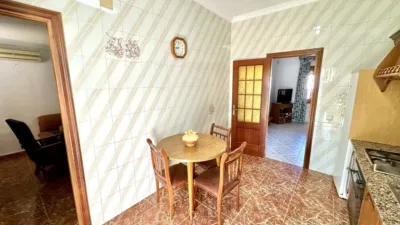 Chalet en venta en Calle del Doctor Fleming, Humilladero de 199.000 €