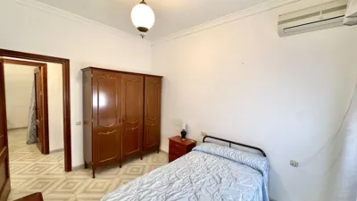 Chalet en venta en Calle del Doctor Fleming, Humilladero de 199.000 €