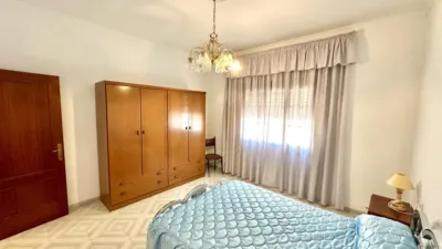Chalet en venta en Calle del Doctor Fleming, Humilladero de 199.000 €