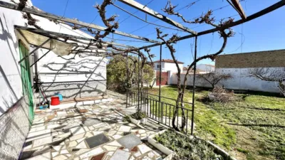 Chalet en venta en Calle del Doctor Fleming, Humilladero de 199.000 €