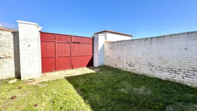 Chalet en venta en Calle del Doctor Fleming, Humilladero de 199.000 €