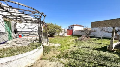 Chalet en venta en Calle del Doctor Fleming, Humilladero de 199.000 €