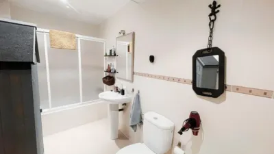 Dúplex en venta en Calle de la Serranía de Ronda, Casco Histórico de Vallecas (Distrito Villa de Vallecas. Madrid Capital) de 346.500 €