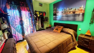Dúplex en venta en Calle de la Serranía de Ronda, Casco Histórico de Vallecas (Distrito Villa de Vallecas. Madrid Capital) de 346.500 €