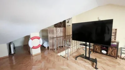 Dúplex en venta en Calle de la Serranía de Ronda, Casco Histórico de Vallecas (Distrito Villa de Vallecas. Madrid Capital) de 346.500 €