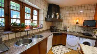 Chalet en venta en Calle Barrio Brazomar, Número 46, Cotolino (Castro Urdiales) de 650.000 €