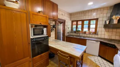Chalet en venta en Calle Barrio Brazomar, Número 46, Cotolino (Castro Urdiales) de 650.000 €