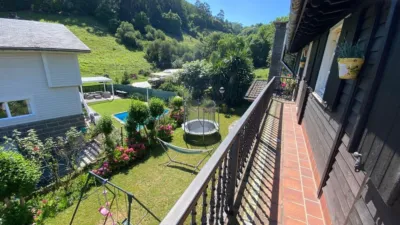 Chalet en venta en Calle Barrio Brazomar, Número 46, Cotolino (Castro Urdiales) de 650.000 €