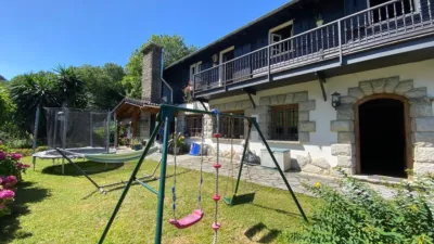 Chalet en venta en Calle Barrio Brazomar, Número 46, Cotolino (Castro Urdiales) de 650.000 €
