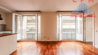 Dúplex en alquiler en Argüelles - Imagen 4