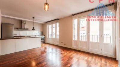 Dúplex en alquiler en Argüelles - Imagen 6