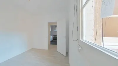 Apartment in El Poble-sec photo 8