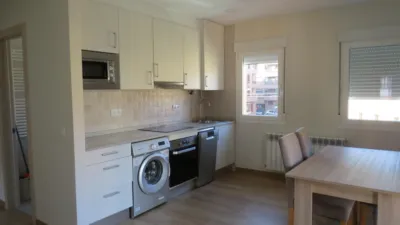 Piso en alquiler en Calle del General Gutiérrez Mellado, José Zorrilla-Padre Claret (Segovia Capital) de 1.350 €<span>/mes</span>