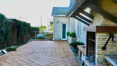 Chalet en venta en Calle de los Villares Altos, Santa Eufemia (Tomares) de 949.500 €
