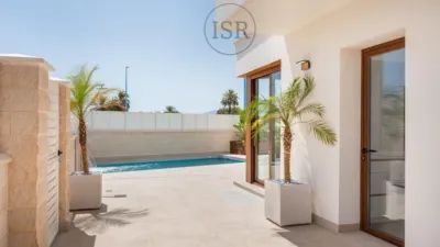 Chalet en venta en Calle Ciudad de Barcelona, Vera Playa Naturista (Vera) de 459.000 €