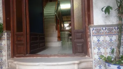 House in Centre photo 2