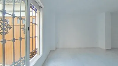 Apartment in Feria-Alameda photo 2