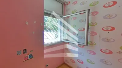 Apartment on Carrer de Rosa Sensat photo 15