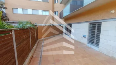 Apartment on Carrer de Rosa Sensat photo 27