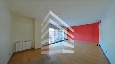 Apartment on Carrer de Rosa Sensat photo 4