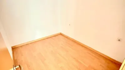 Apartment on Carrer de les Borges Blanques photo 8