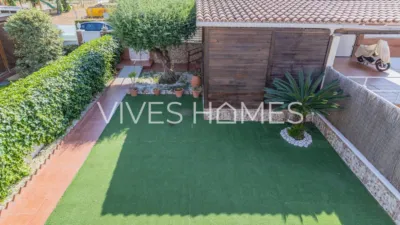 Chalet on Carrer del Puigmal photo 3