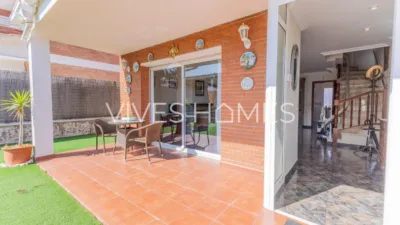 Chalet on Carrer del Puigmal photo 4