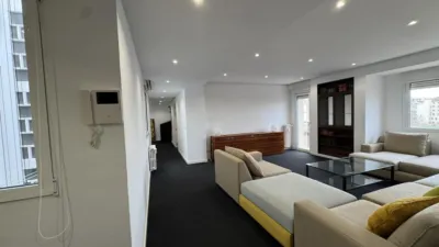 Piso en alquiler en Calle de Don Miguel Allue Salvador, Centro (Zaragoza Capital) de 1.250 €<span>/mes</span>