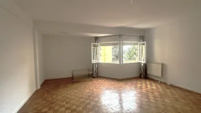 Piso en alquiler en Calle de Valencia - Imagen 3