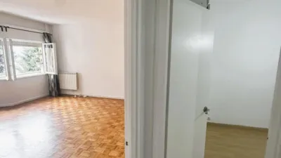 Piso en alquiler en Calle de Valencia - Imagen 4