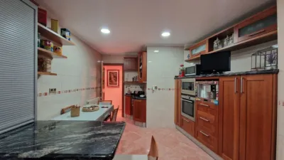Apartment on Calle de Santa Teresa de Jesús photo 12