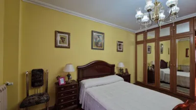 Apartment on Calle de Santa Teresa de Jesús photo 19