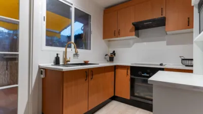 Piso en venta en Calle de los Leones, cerca de Avenida del Puerto, Aiora (Distrito Camins al Grau. València Capital) de 330.000 €