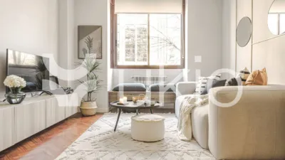 Piso en alquiler en Calle de Trafalgar - Imagen 3