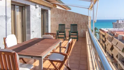 Top-floor apartment in Calle Moriones photo 2