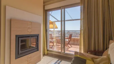Top-floor apartment in Calle Moriones photo 7