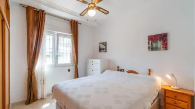 Semi-detached house on Calle de Nicolás Bussi photo 18