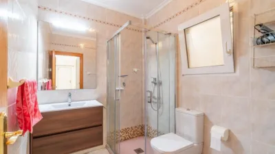 Semi-detached house on Calle de Nicolás Bussi photo 19