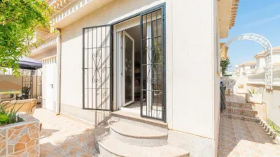 Casa adosada en venta en Calle de Nicolás Bussi - Vista 2