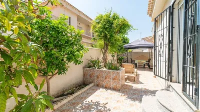 Semi-detached house on Calle de Nicolás Bussi photo 41