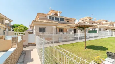 Semi-detached house on Calle de Nicolás Bussi photo 43